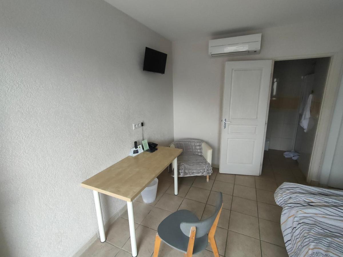 Logis Hotel Le Clos Saint Loup Bram Luaran gambar